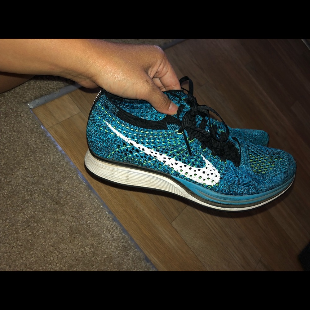 Nike flyknit racer shoes